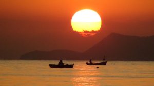Το ηλιοβασίλεμα από το Alhena ενοικιαζόμενα δωμάτια - Χρόνια (Λίμνη Ευβοίας) διαμονή